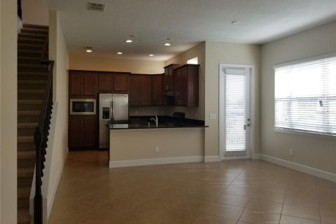 Townhouse in Orlando, Florida 3 bedrooms, 180.69 sq.m. № 1368546 - photo 4