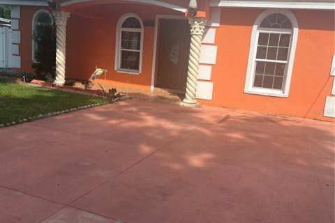 Villa ou maison à vendre à Tampa, Floride: 2 chambres, 99.68 m2 № 1368566 - photo 6