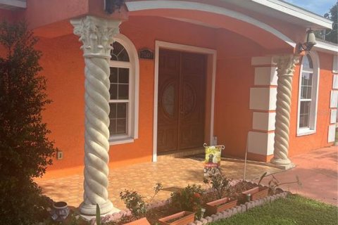 Casa en venta en Tampa, Florida, 2 dormitorios, 99.68 m2 № 1368566 - foto 2