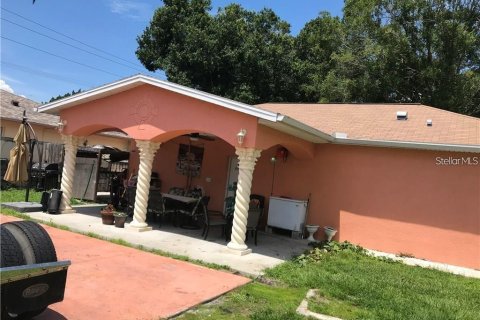 House in Tampa, Florida 2 bedrooms, 99.68 sq.m. № 1368566 - photo 11