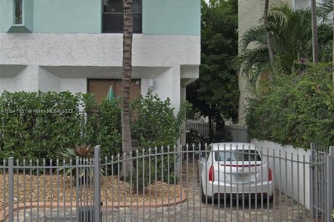 Снять в аренду квартиру в Майами-Бич, Флорида 1 спальня, 47.38м2, № 15661 - фото 20