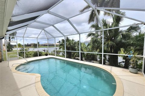 Villa ou maison à vendre à Punta Gorda, Floride: 3 chambres, 188.96 m2 № 1251913 - photo 4