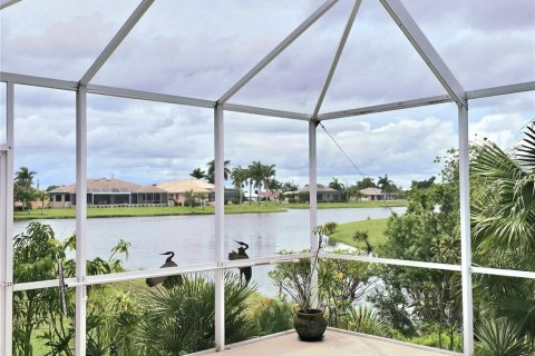 House in Punta Gorda, Florida 3 bedrooms, 188.96 sq.m. № 1251913 - photo 5