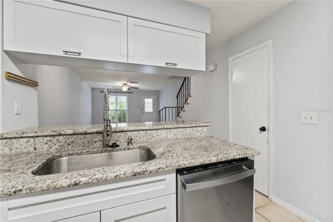 Adosado en venta en Temple Terrace, Florida, 2 dormitorios, 111.48 m2 № 1366104 - foto 13