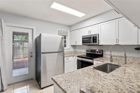 Adosado en venta en Temple Terrace, Florida, 2 dormitorios, 111.48 m2 № 1366104 - foto 11