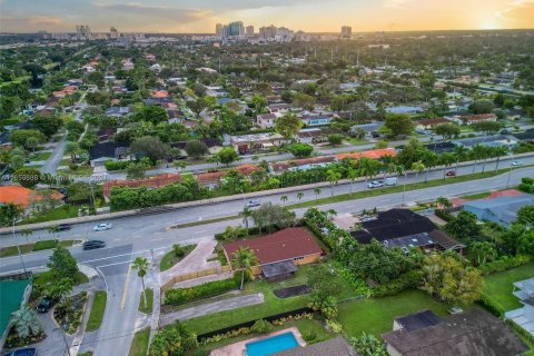 Villa ou maison à louer à Miami, Floride: 3 chambres, 223.15 m2 № 1364931 - photo 30