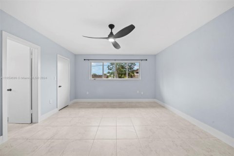 Villa ou maison à louer à Miami, Floride: 3 chambres, 223.15 m2 № 1364931 - photo 9