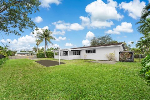 Villa ou maison à louer à Miami, Floride: 3 chambres, 223.15 m2 № 1364931 - photo 20