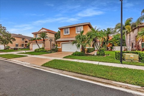 Villa ou maison à vendre à Pembroke Pines, Floride: 5 chambres, 232.72 m2 № 1364969 - photo 6