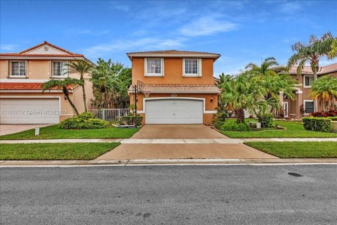 Casa en venta en Pembroke Pines, Florida, 5 dormitorios, 232.72 m2 № 1364969 - foto 4