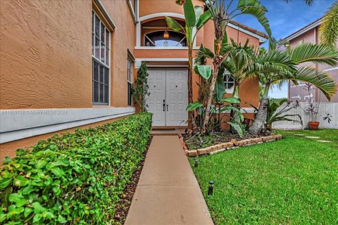 Villa ou maison à vendre à Pembroke Pines, Floride: 5 chambres, 232.72 m2 № 1364969 - photo 8