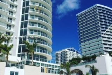 Copropriété à vendre à Fort Lauderdale, Floride: 2 chambres, 119.29 m2 № 1410514 - photo 2