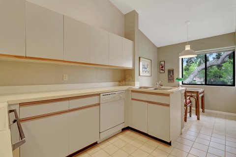 Condominio en venta en Palm Beach Gardens, Florida, 2 dormitorios, 123.93 m2 № 1229093 - foto 11