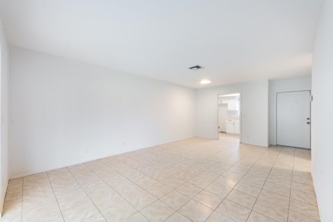 Casa en venta en West Palm Beach, Florida, 1 dormitorio, 61.5 m2 № 921174 - foto 14