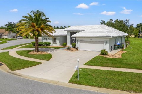 Villa ou maison à vendre à North Port, Floride: 3 chambres, 176.98 m2 № 1296684 - photo 1