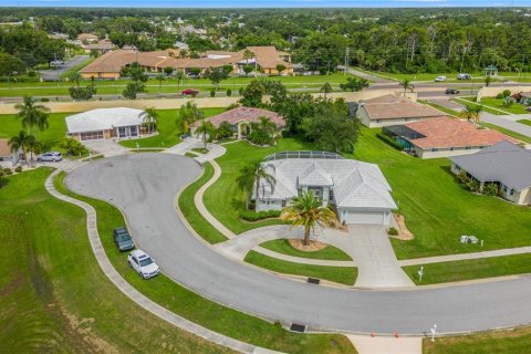 Villa ou maison à vendre à North Port, Floride: 3 chambres, 176.98 m2 № 1296684 - photo 10