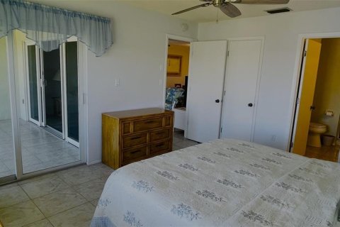 Condo in Punta Gorda, Florida, 2 bedrooms  № 1131866 - photo 21