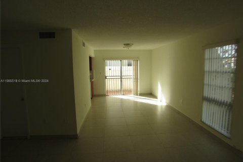 Condominio en venta en Sweetwater, Florida, 3 dormitorios, 96.99 m2 № 1101811 - foto 7