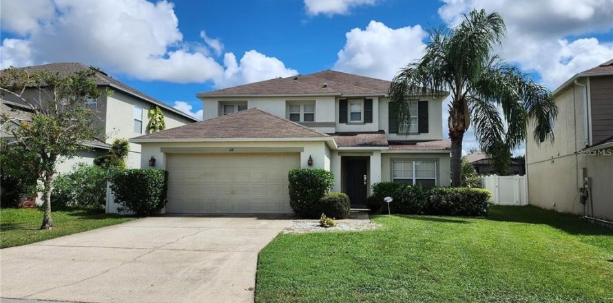 House in Davenport, Florida 5 bedrooms, 285.67 sq.m. № 1273205