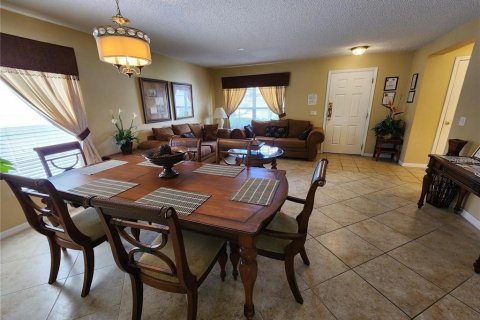 House in Davenport, Florida 5 bedrooms, 285.67 sq.m. № 1273205 - photo 7