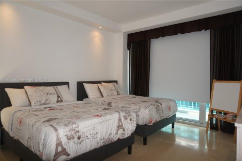 Condominio en alquiler en Hollywood, Florida, 3 dormitorios, 189.24 m2 № 9920 - foto 27