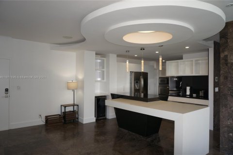 Condo in Hollywood, Florida, 3 bedrooms  № 9920 - photo 4