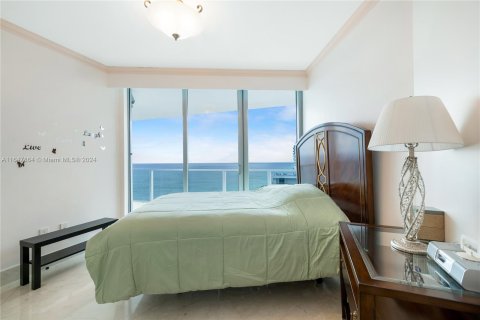 Condo in Hollywood, Florida, 3 bedrooms  № 1331107 - photo 24