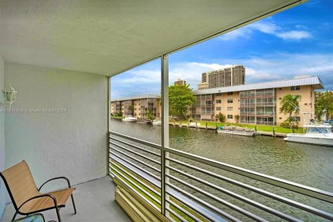 Condominio en venta en North Miami Beach, Florida, 1 dormitorio № 1368668 - foto 20