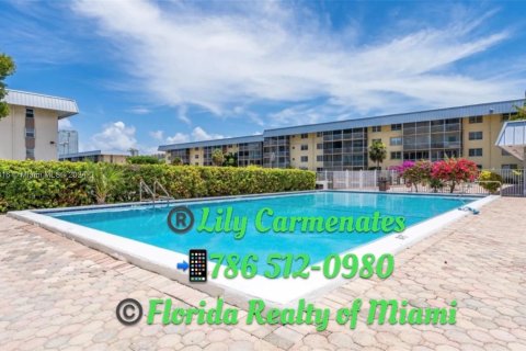 Condominio en venta en North Miami Beach, Florida, 1 dormitorio № 1368668 - foto 23