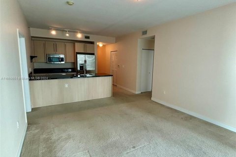 Condo in Miami, Florida, 2 bedrooms  № 1367563 - photo 3