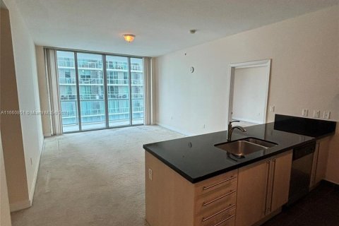 Condo in Miami, Florida, 2 bedrooms  № 1367563 - photo 5