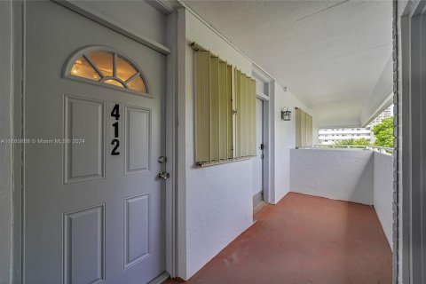 Copropriété à louer à North Miami Beach, Floride: 2 chambres, 103.12 m2 № 1367565 - photo 26