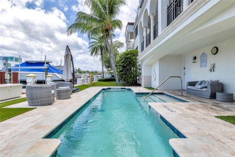 Copropriété à vendre à Fort Lauderdale, Floride: 2 chambres, 163.6 m2 № 1182312 - photo 13