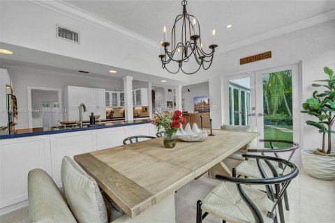 Villa ou maison à vendre à Palmetto Bay, Floride: 4 chambres, 333.98 m2 № 1324561 - photo 17