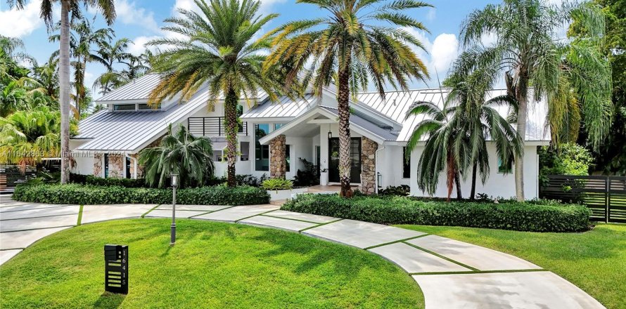 Villa ou maison à Palmetto Bay, Floride 4 chambres, 333.98 m2 № 1324561