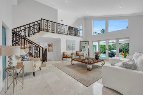 Villa ou maison à vendre à Palmetto Bay, Floride: 4 chambres, 333.98 m2 № 1324561 - photo 4