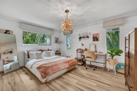 Villa ou maison à vendre à Palmetto Bay, Floride: 4 chambres, 333.98 m2 № 1324561 - photo 21