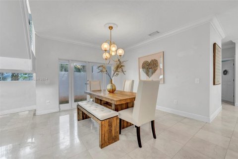 Villa ou maison à vendre à Palmetto Bay, Floride: 4 chambres, 333.98 m2 № 1324561 - photo 7