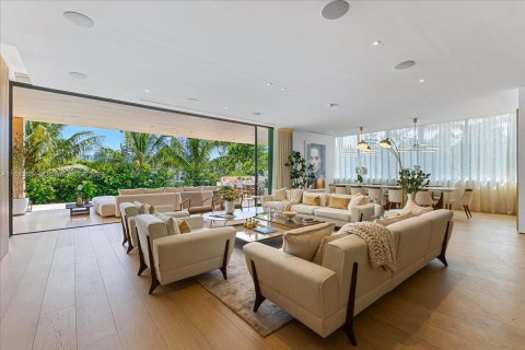 Villa ou maison à vendre à Miami Beach, Floride: 5 chambres № 1170620 - photo 13