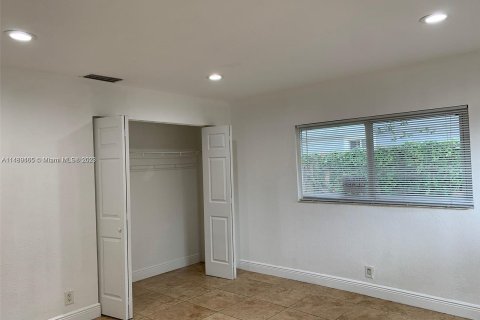 Купить коммерческую недвижимость в Корал-Спрингс, Флорида 375.42м2, № 858280 - фото 9