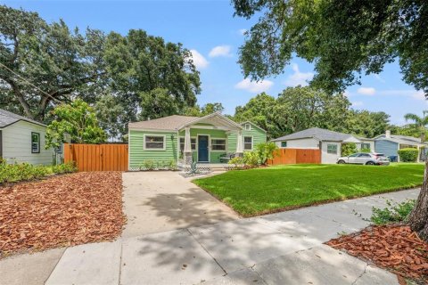 Villa ou maison à vendre à Tampa, Floride: 4 chambres, 142.14 m2 № 1296650 - photo 2