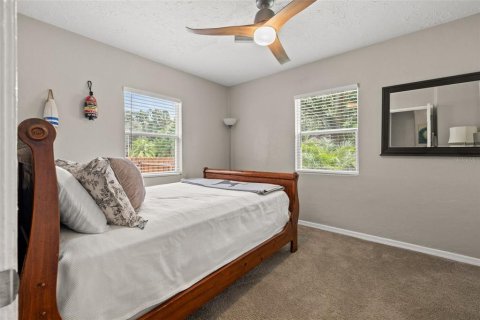 Casa en venta en Tampa, Florida, 4 dormitorios, 142.14 m2 № 1296650 - foto 21