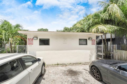 Commercial property in Miami, Florida 202.53 sq.m. № 1240432 - photo 20