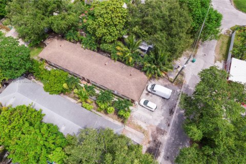 Commercial property in Miami, Florida 202.53 sq.m. № 1240432 - photo 2