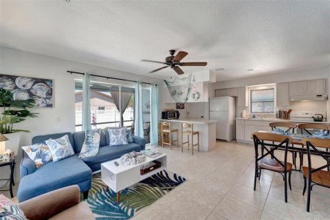 Apartamento en alquiler en Englewood, Florida, 1 dormitorio, 69.68 m2 № 1113033 - foto 4
