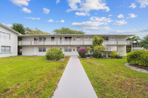 Condo in West Palm Beach, Florida, 2 bedrooms  № 1141522 - photo 16