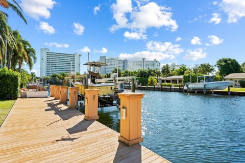 Villa ou maison à vendre à Fort Lauderdale, Floride: 2 chambres, 169.36 m2 № 1141479 - photo 15