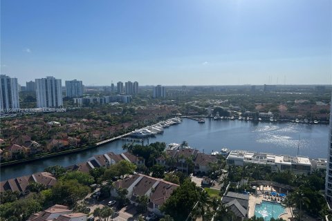 Condominio en venta en Aventura, Florida, 3 dormitorios, 226.68 m2 № 1170648 - foto 2