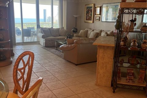 Condominio en venta en Aventura, Florida, 3 dormitorios, 226.68 m2 № 1170648 - foto 6