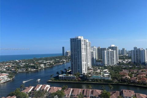 Copropriété à vendre à Aventura, Floride: 3 chambres, 226.68 m2 № 1170648 - photo 4